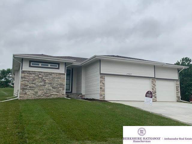 2502 167 Street - Photo 1