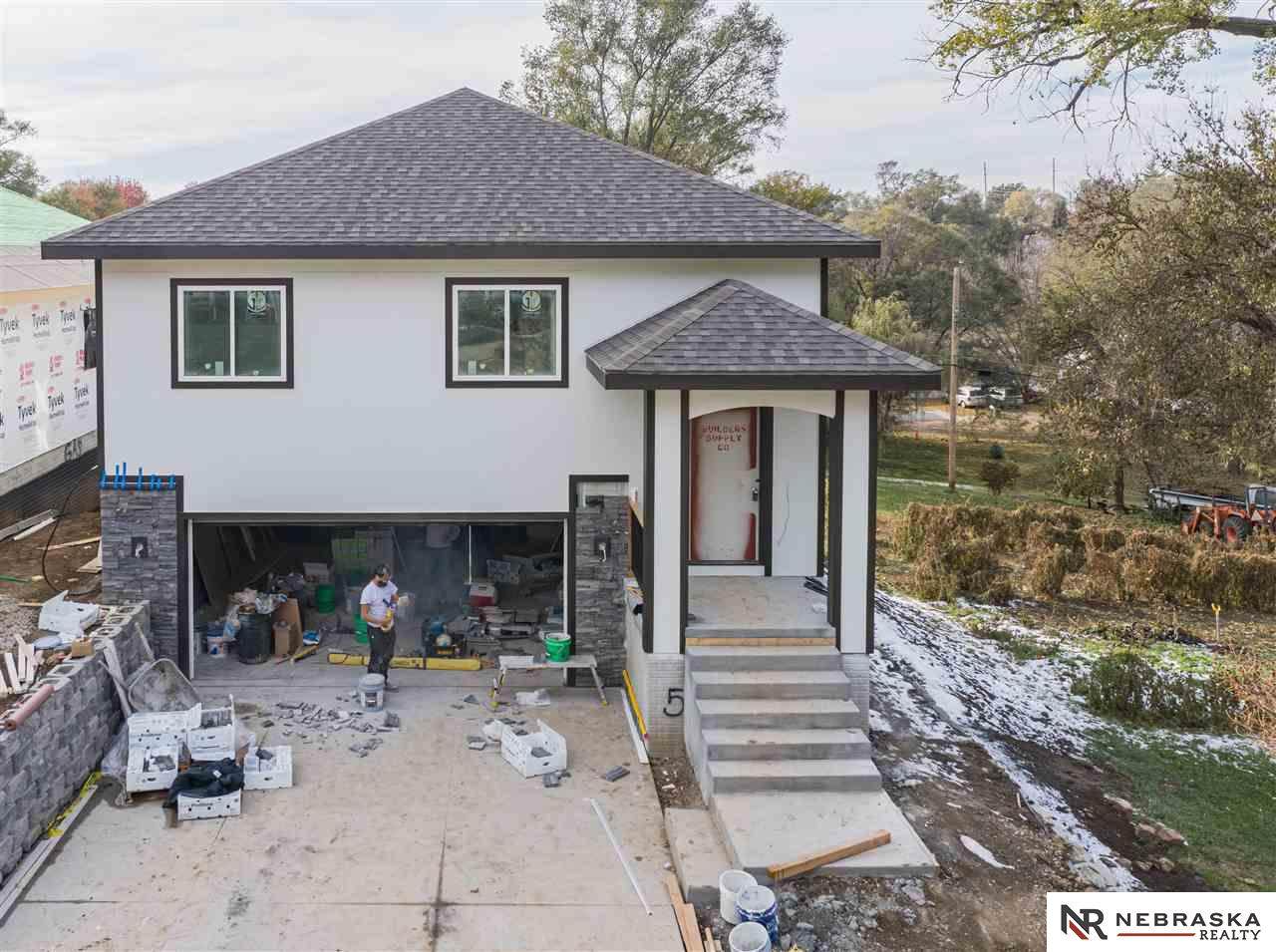 5246 50 Street - Photo 1