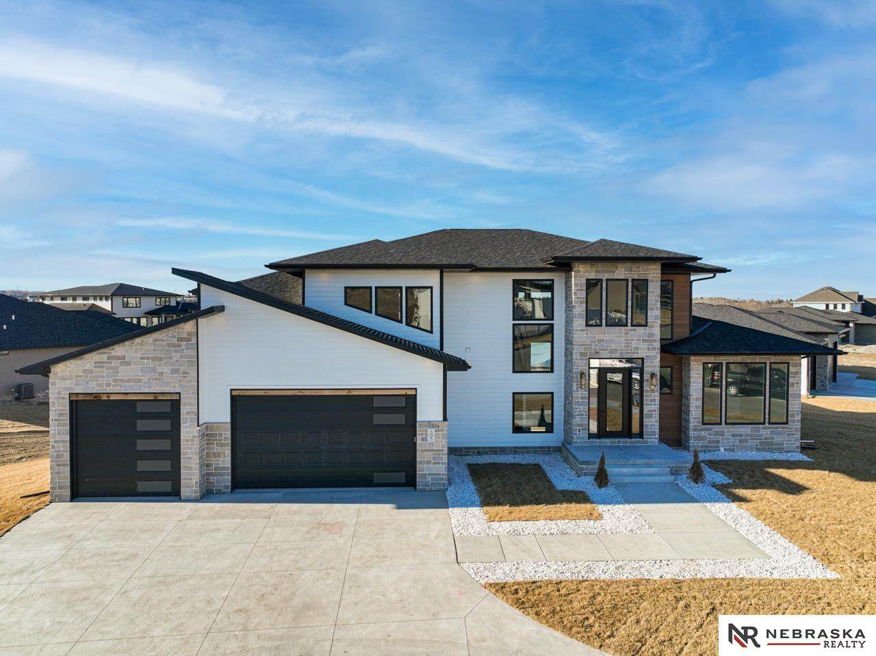 505 Waterside Way - Photo 1