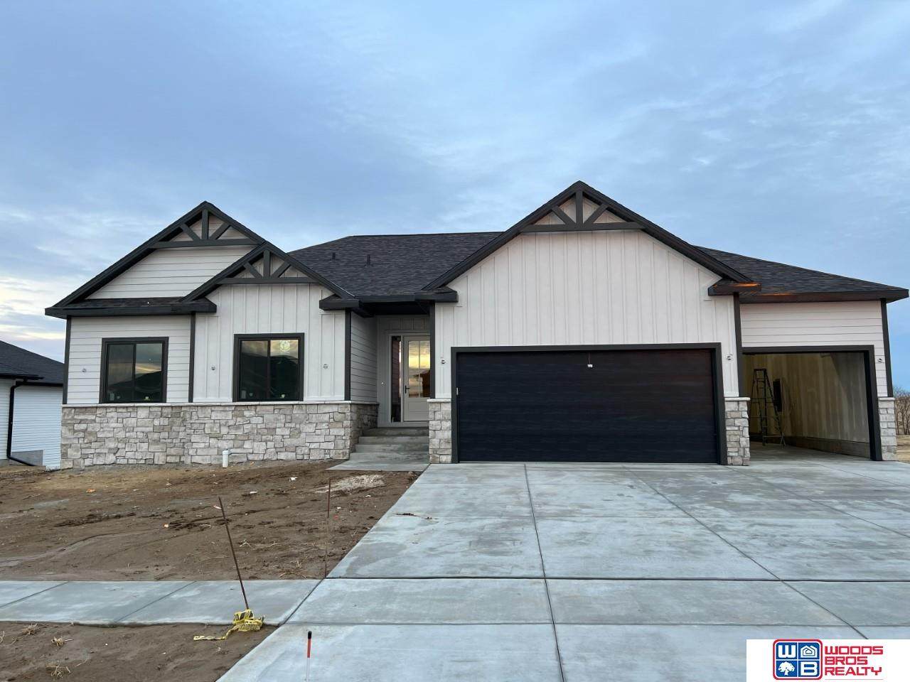 1283 8th Street - Photo 1