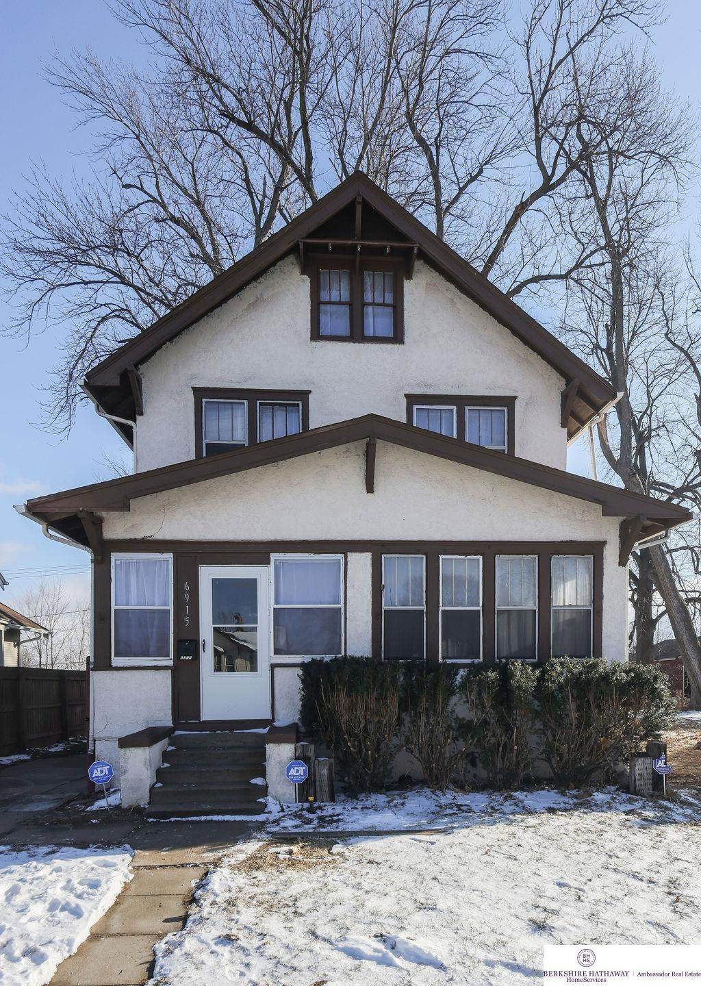 6915 24 Street - Photo 1