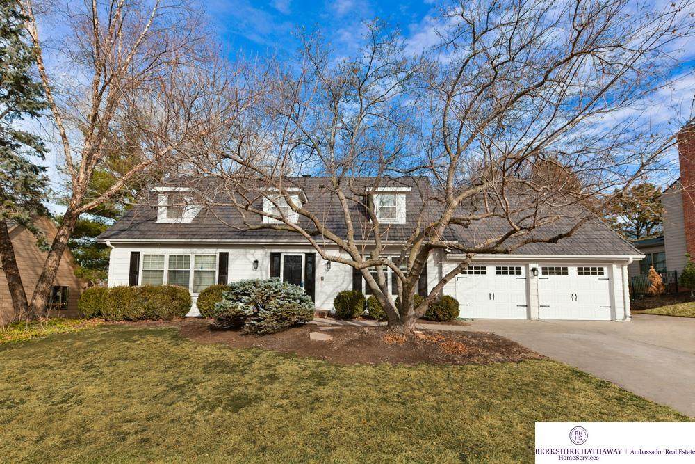 9945 Essex Drive - Photo 1