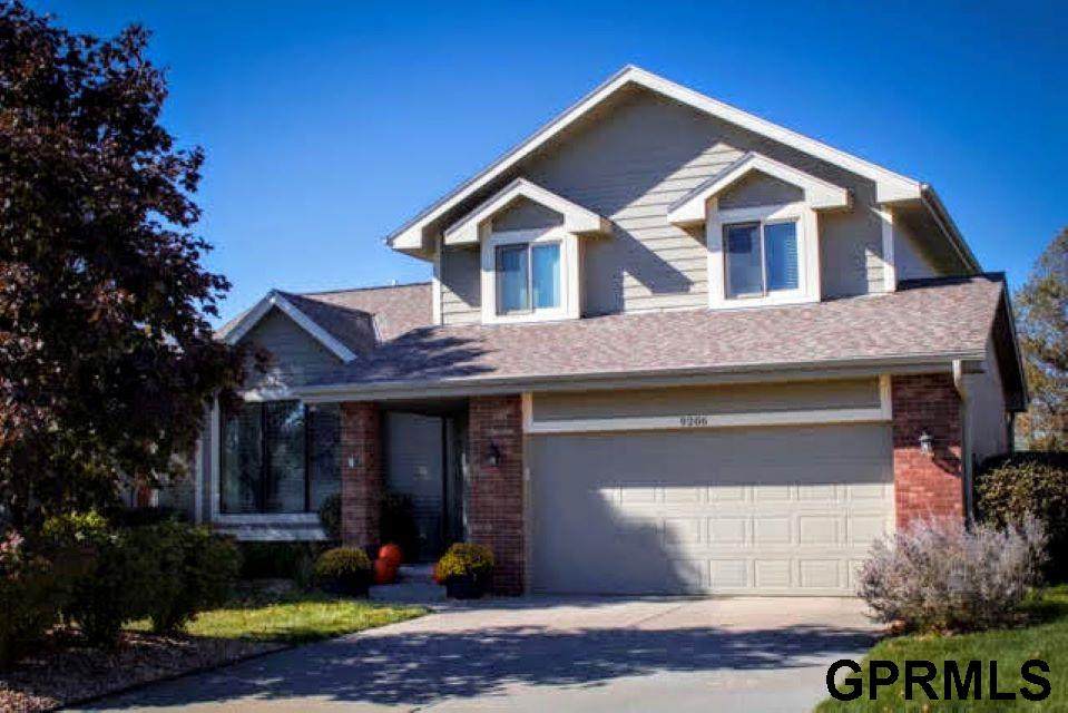 9206 168Th Avenue Circle - Photo 1