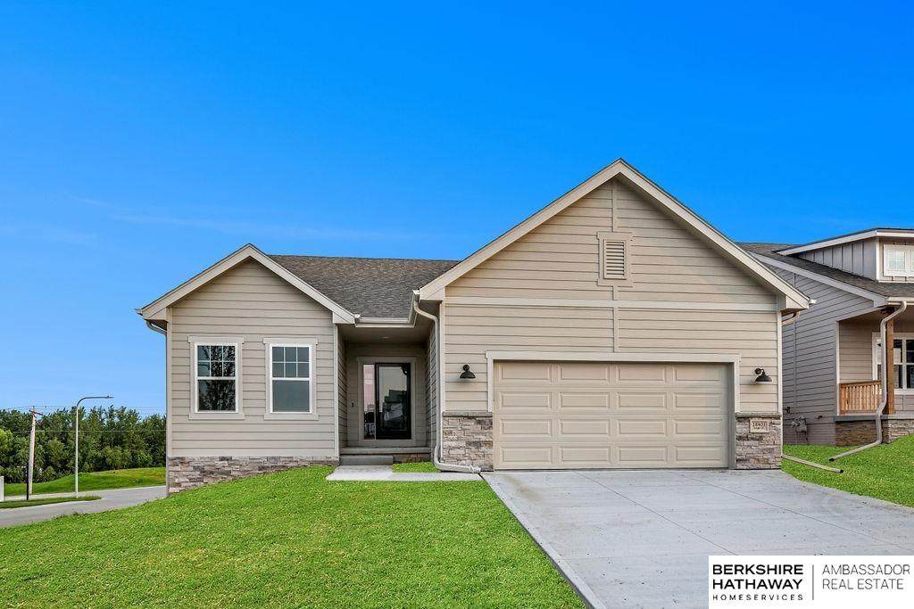 18403 Sage Street - Photo 1