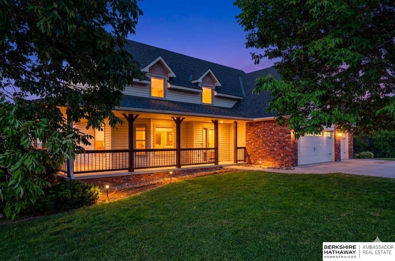 1013 Mary Beth Circle - Photo 1