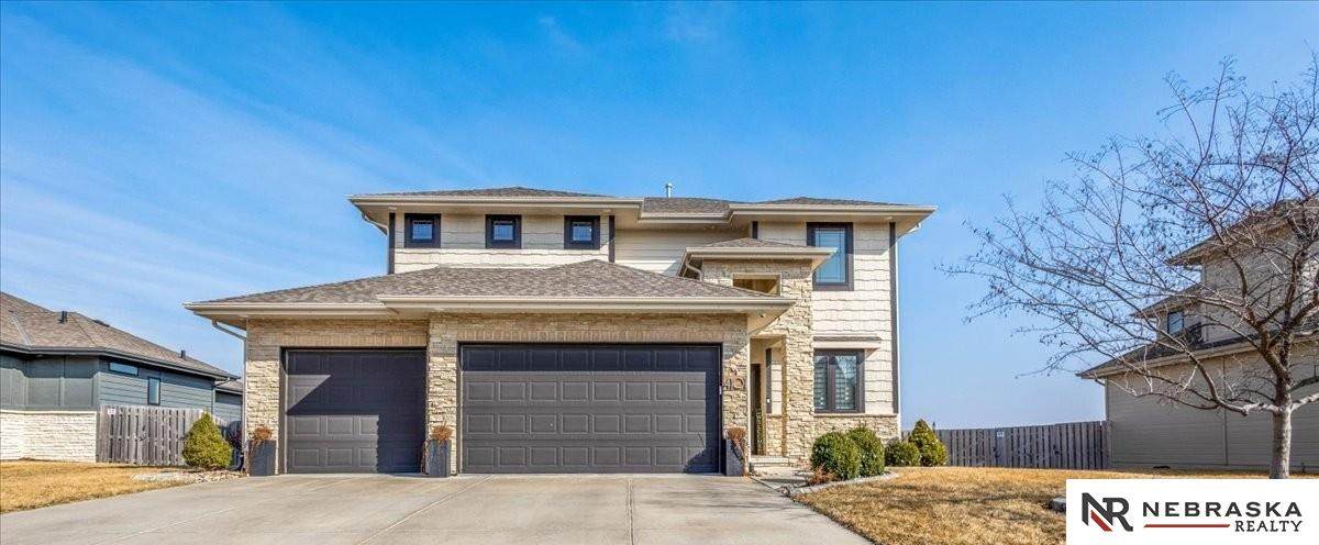 4101 191st Street - Photo 1