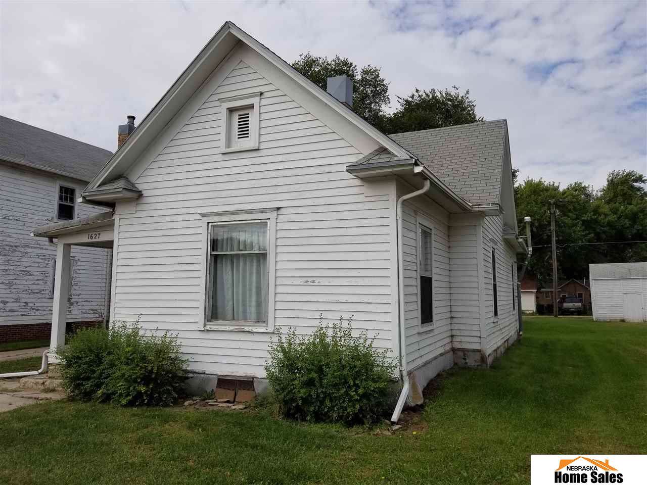 1627 Lincoln Avenue - Photo 1