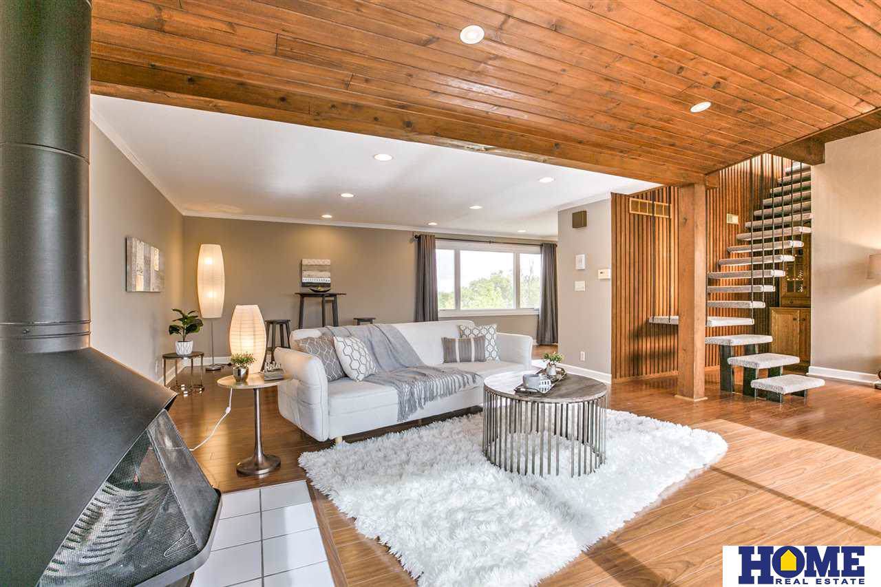 657 Lakeshore Drive - Photo 1