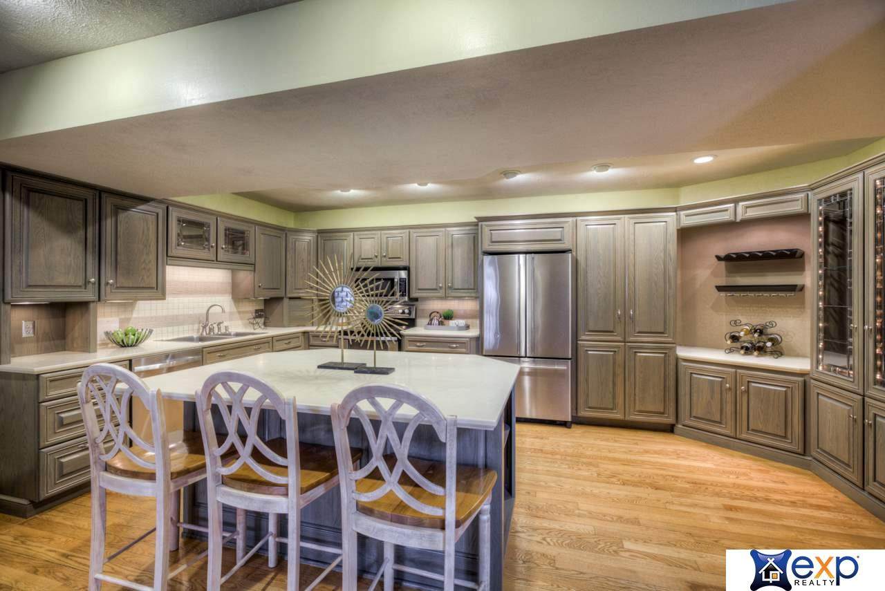 8519 48 Circle - Photo 1