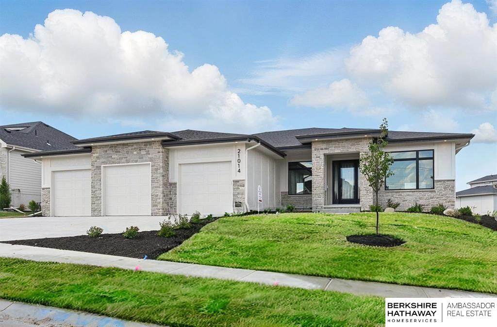 21014 E Street - Photo 1