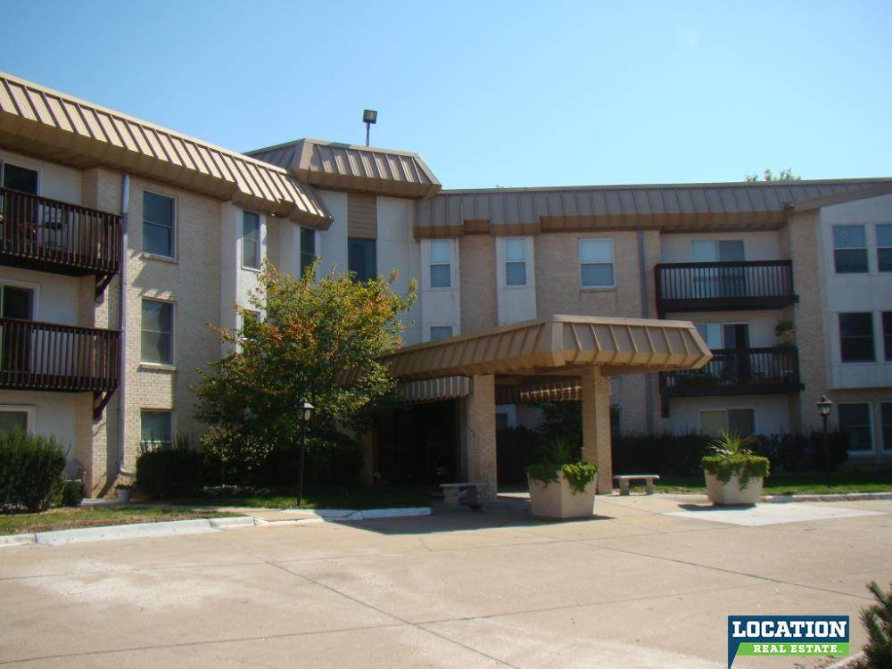4000 56th Street - Photo 1