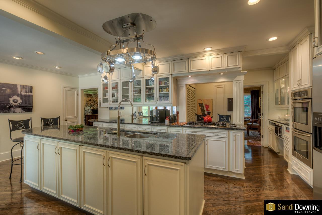 681 57 Street - Photo 1