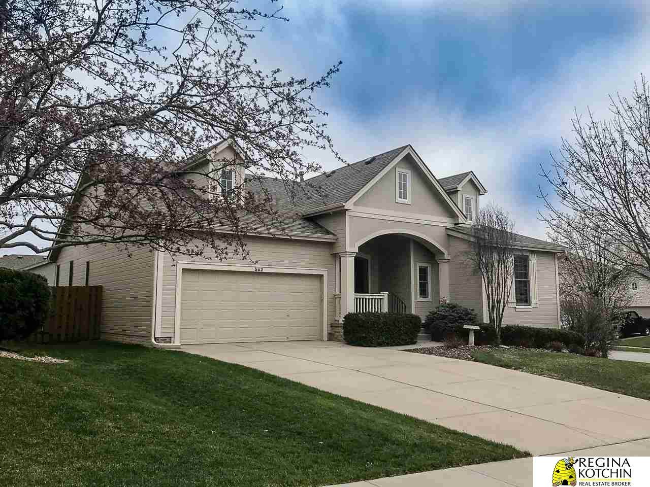 552 180 Terrace - Photo 1