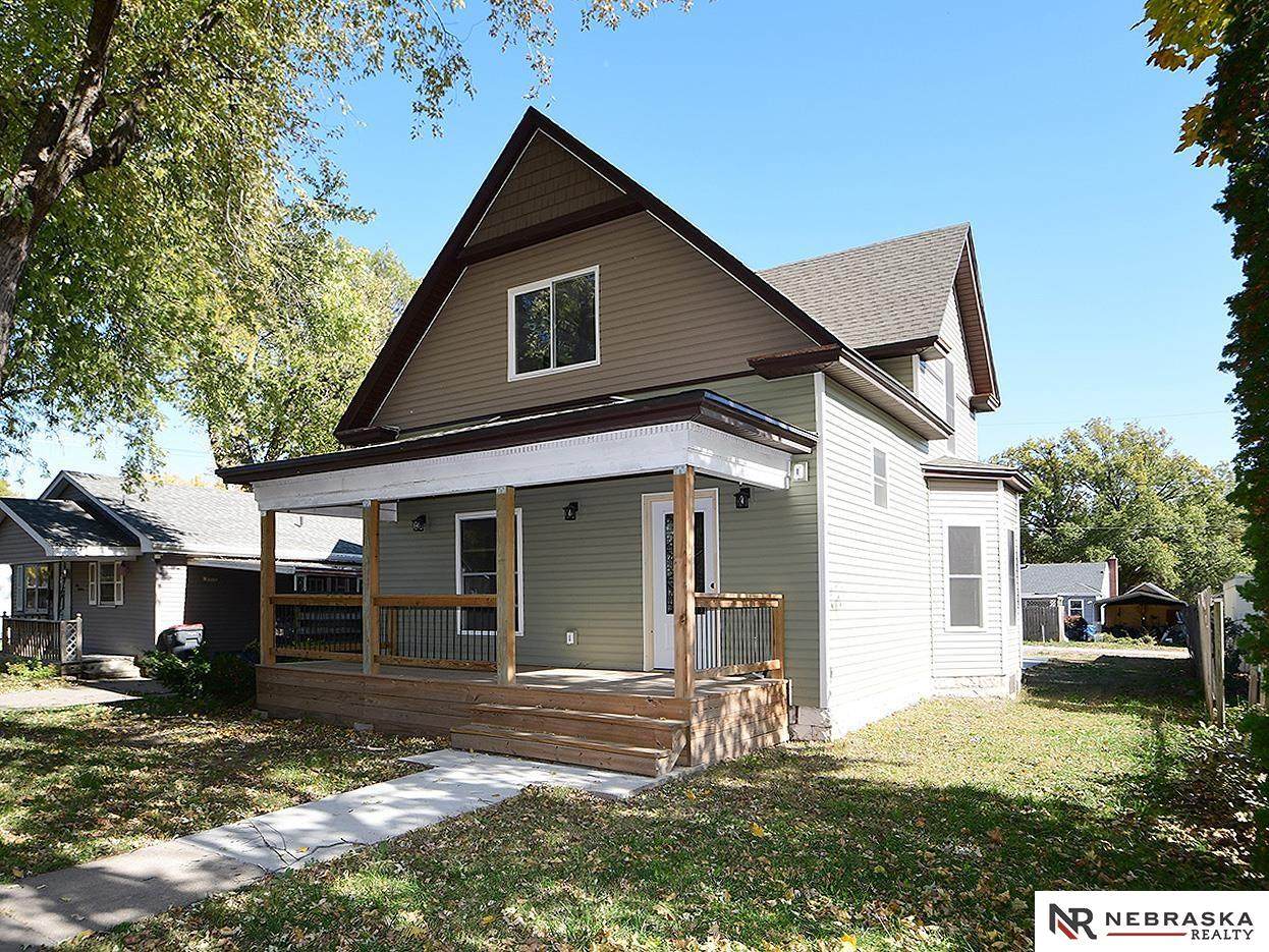 416 16th Street - Photo 1