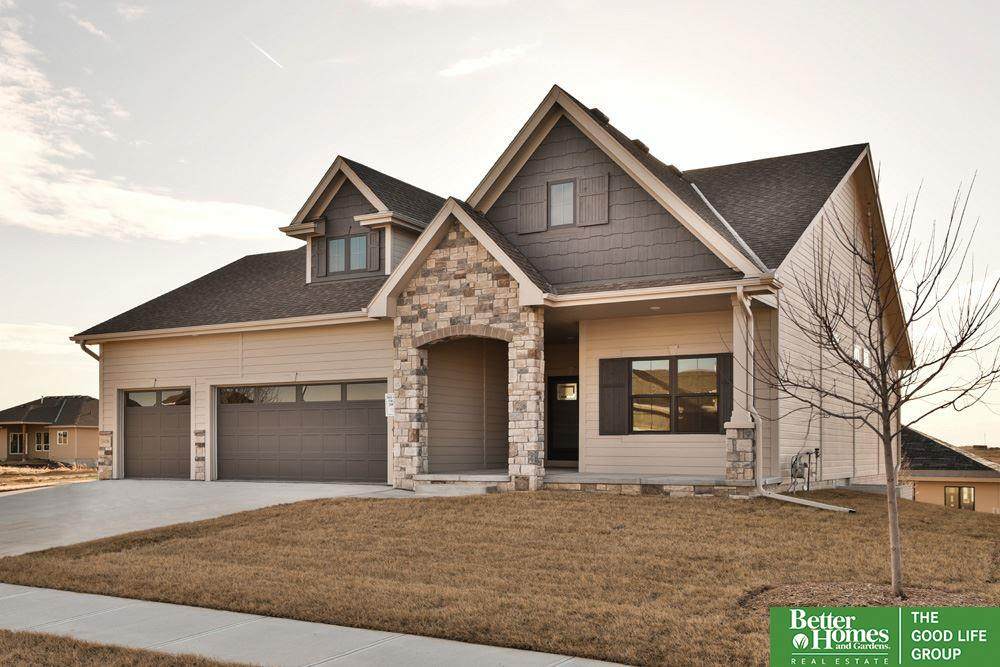 10104 187th Street - Photo 1