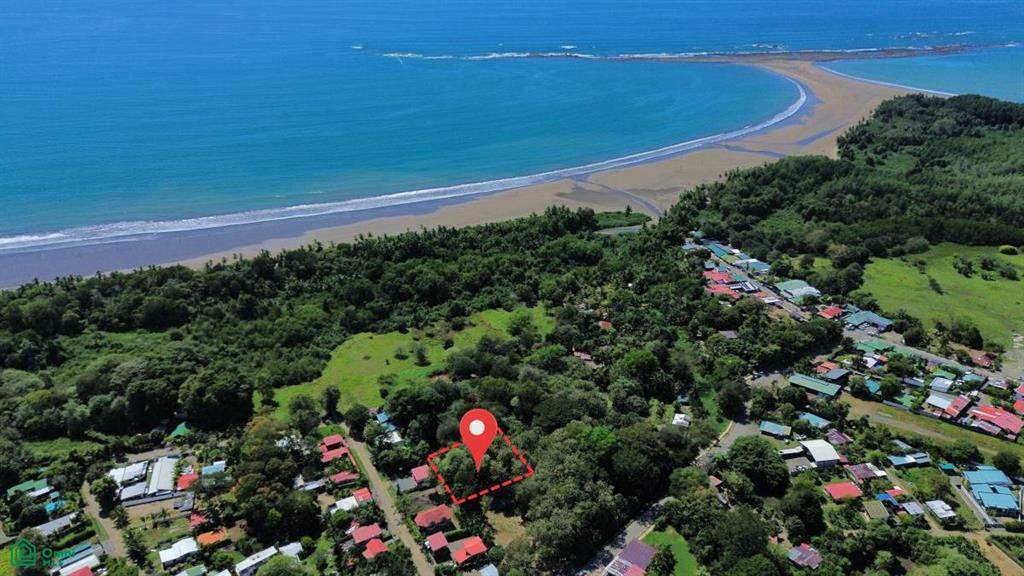 Bah&iacute;a Whale Tail. Uvita - Photo 1