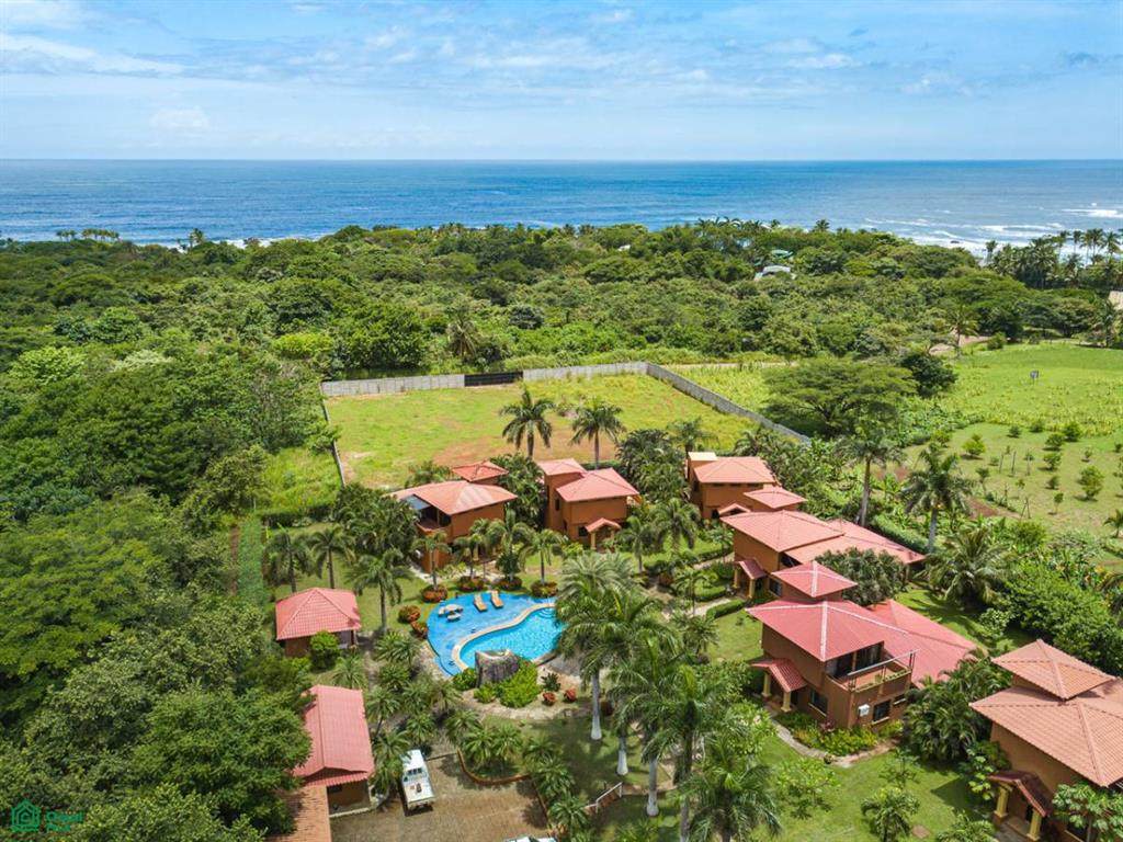  Iguana Villas #7 - Photo 1