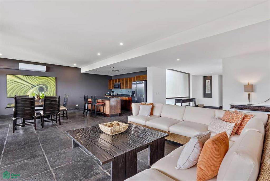 on main road to Manu Kilometer 4 - Photo 1