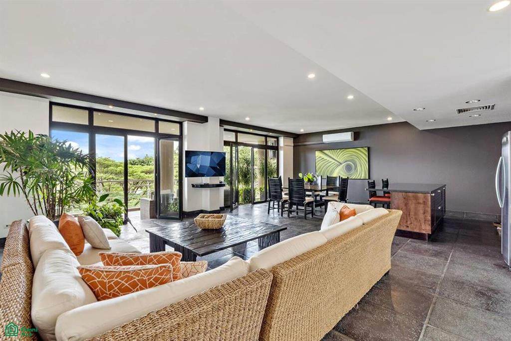 on Main road to Manu Kilometer 4 - Photo 1