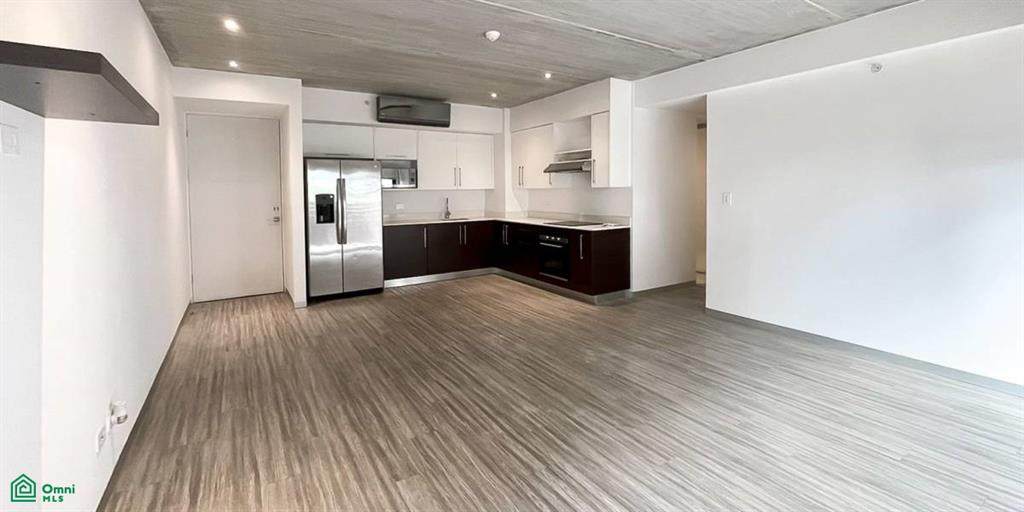  Address Not Published - Photo 1