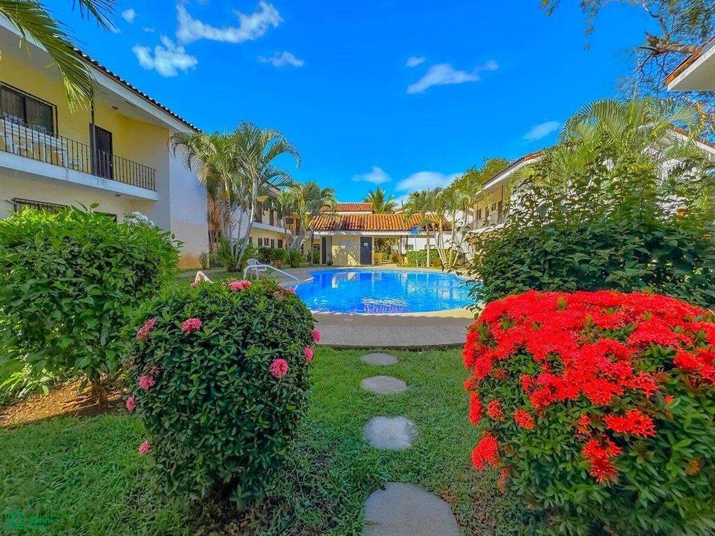  Av Las Palmas, Playas Del Coco - Photo 1