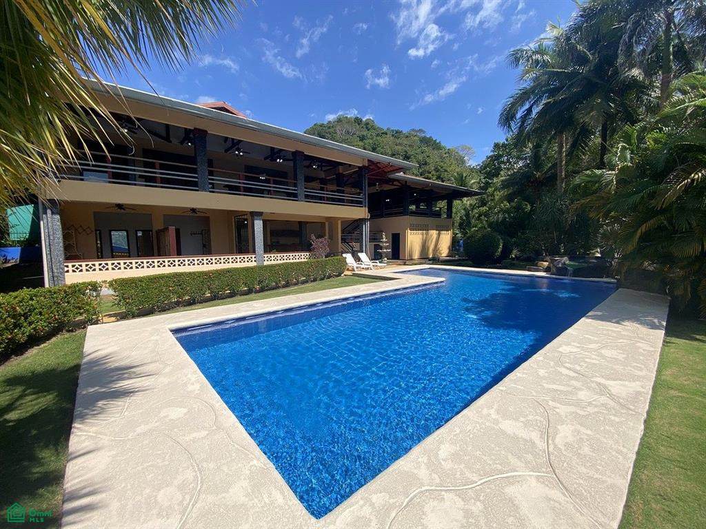 0 Avenida Central Golfito - Photo 1