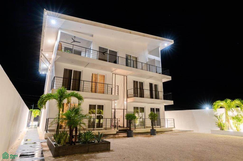  Calle Hermosa - Photo 1