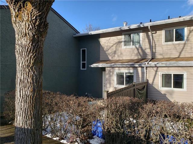 #3 1809 40 Avenue, - Photo 1