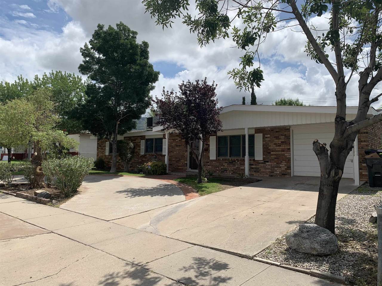 1802 Mountain View Av - Photo 1