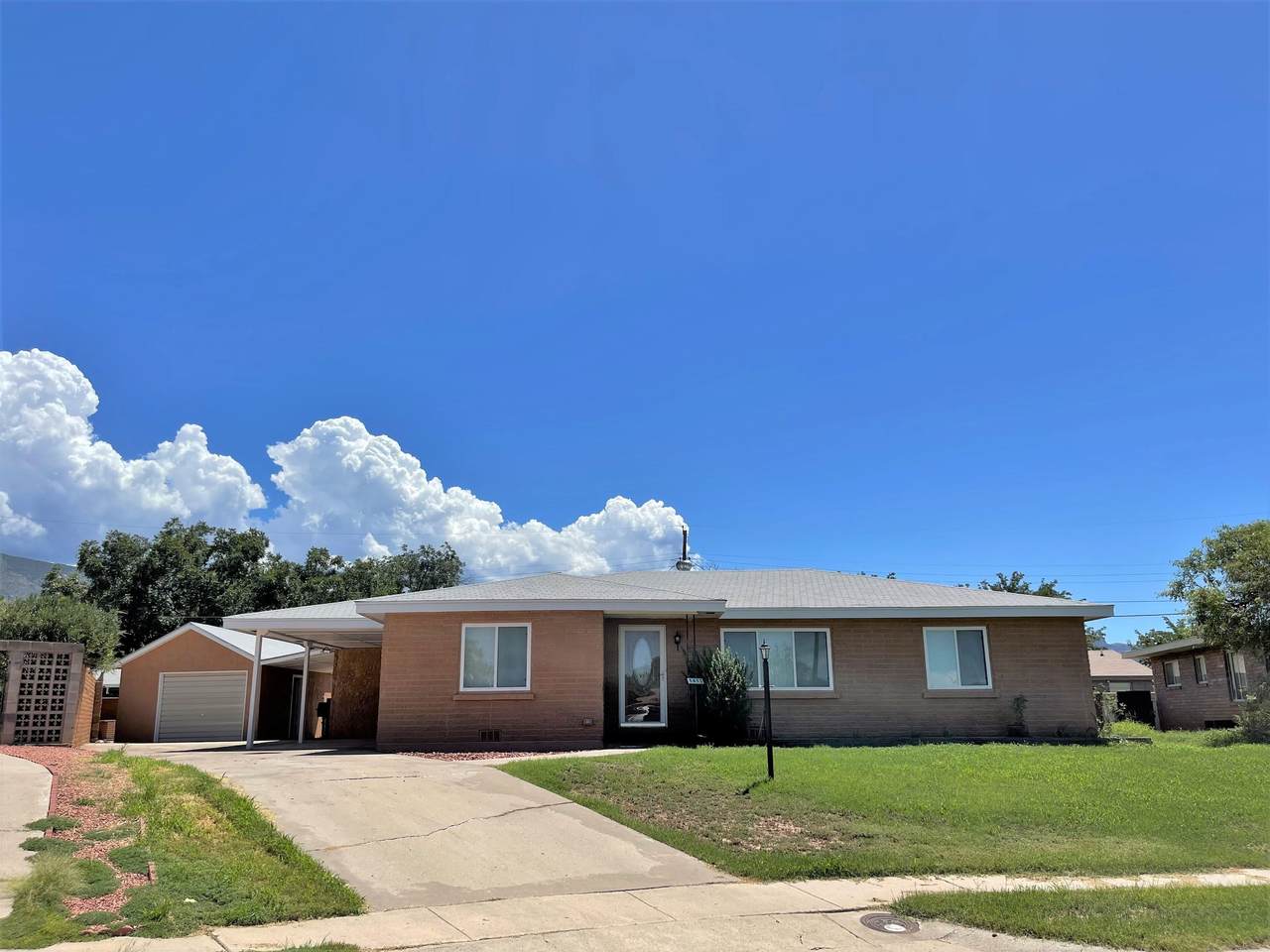 1412 Taft Av - Photo 1