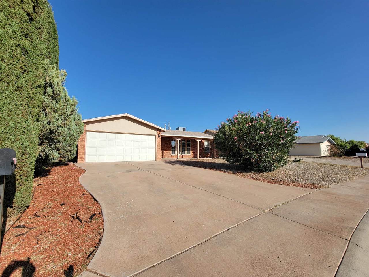 203 Santa Fe Dr - Photo 1