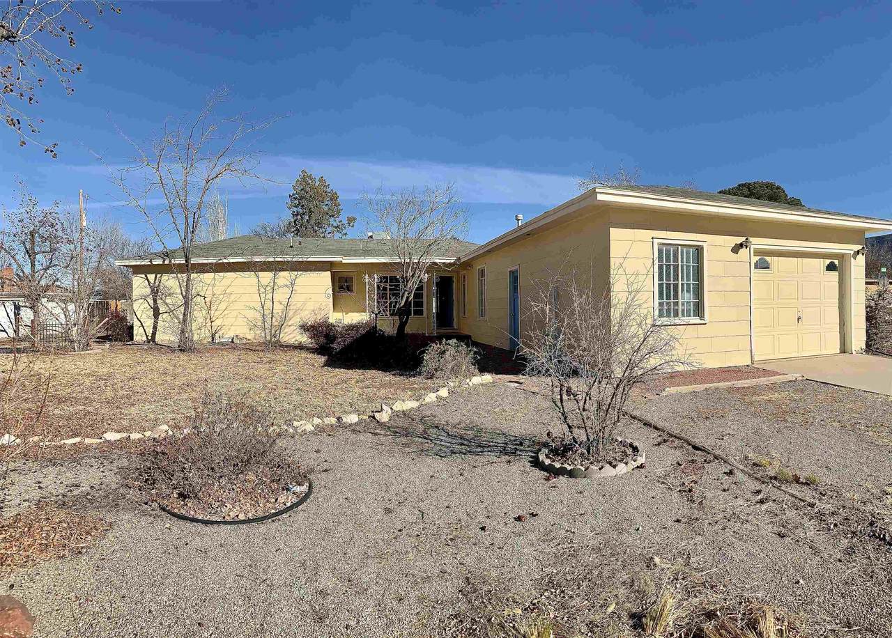 1613 Rosalia Ln - Photo 1