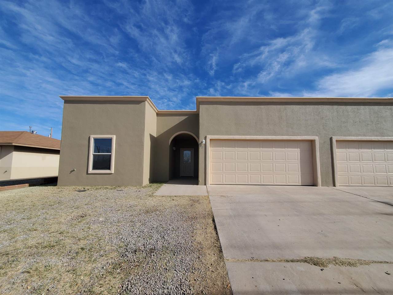 717 Florida Av - Photo 1
