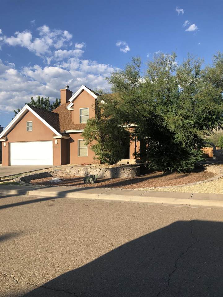 2609 Oakmont Dr - Photo 1