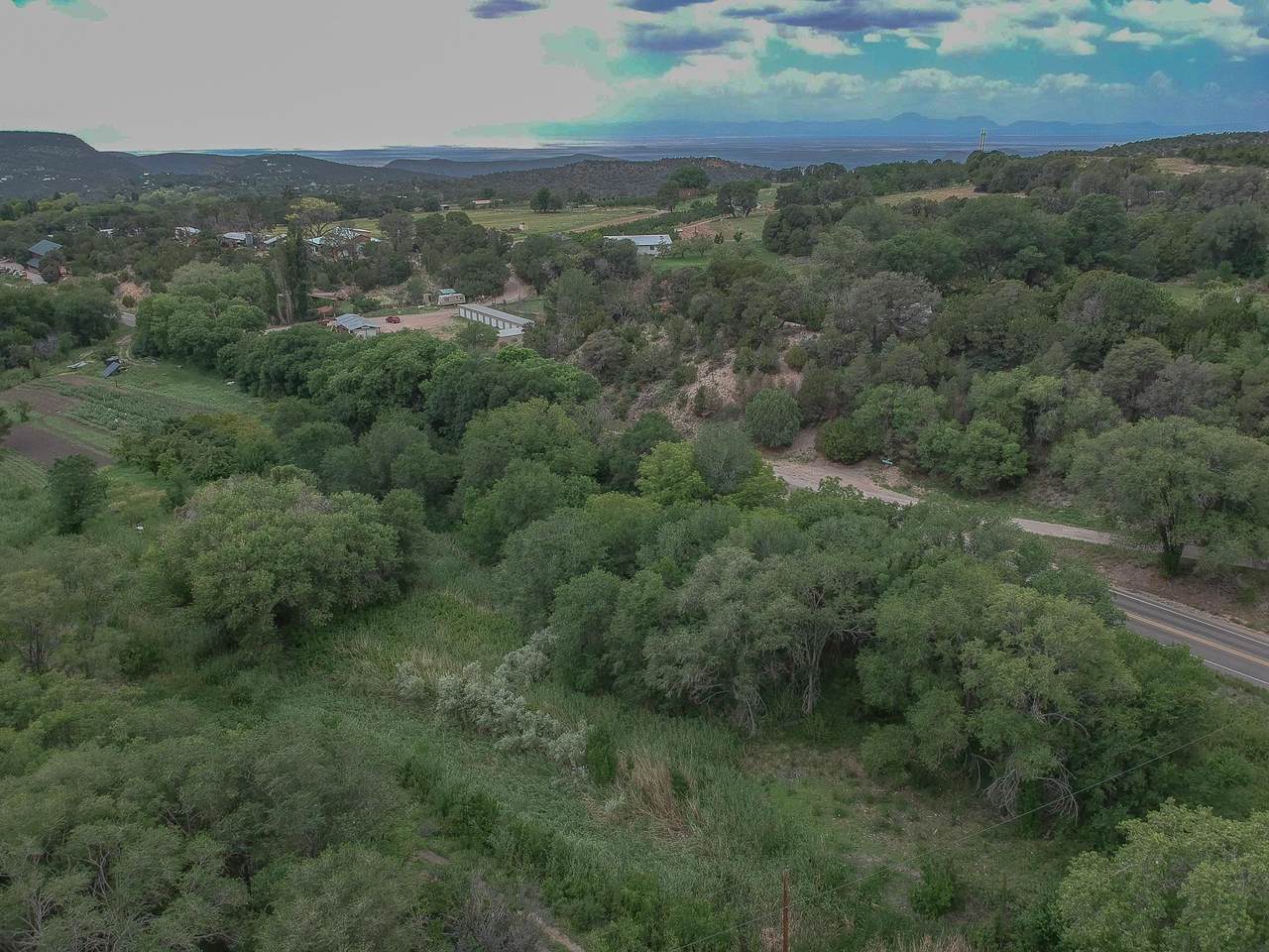 2 Apple Valley Rd - Photo 1