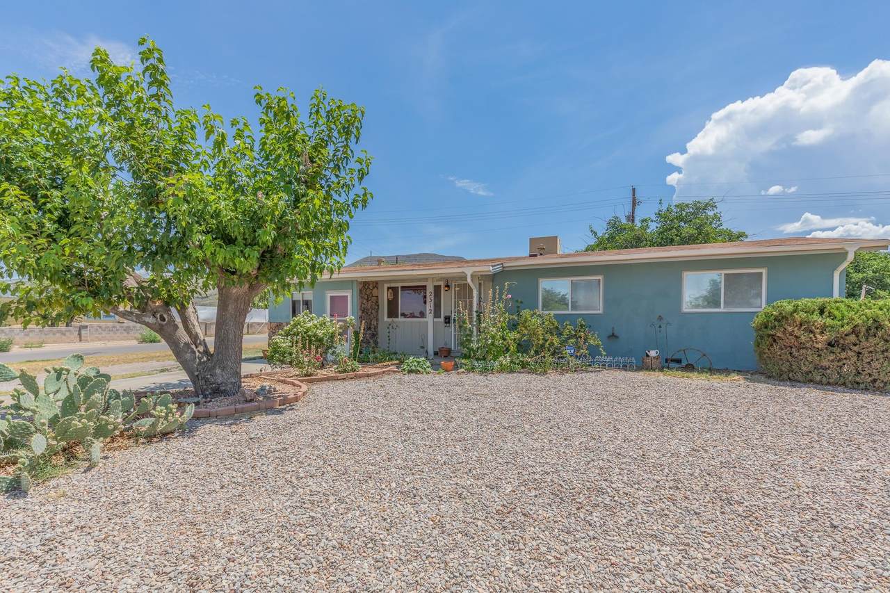 2312 Pecan Dr - Photo 1