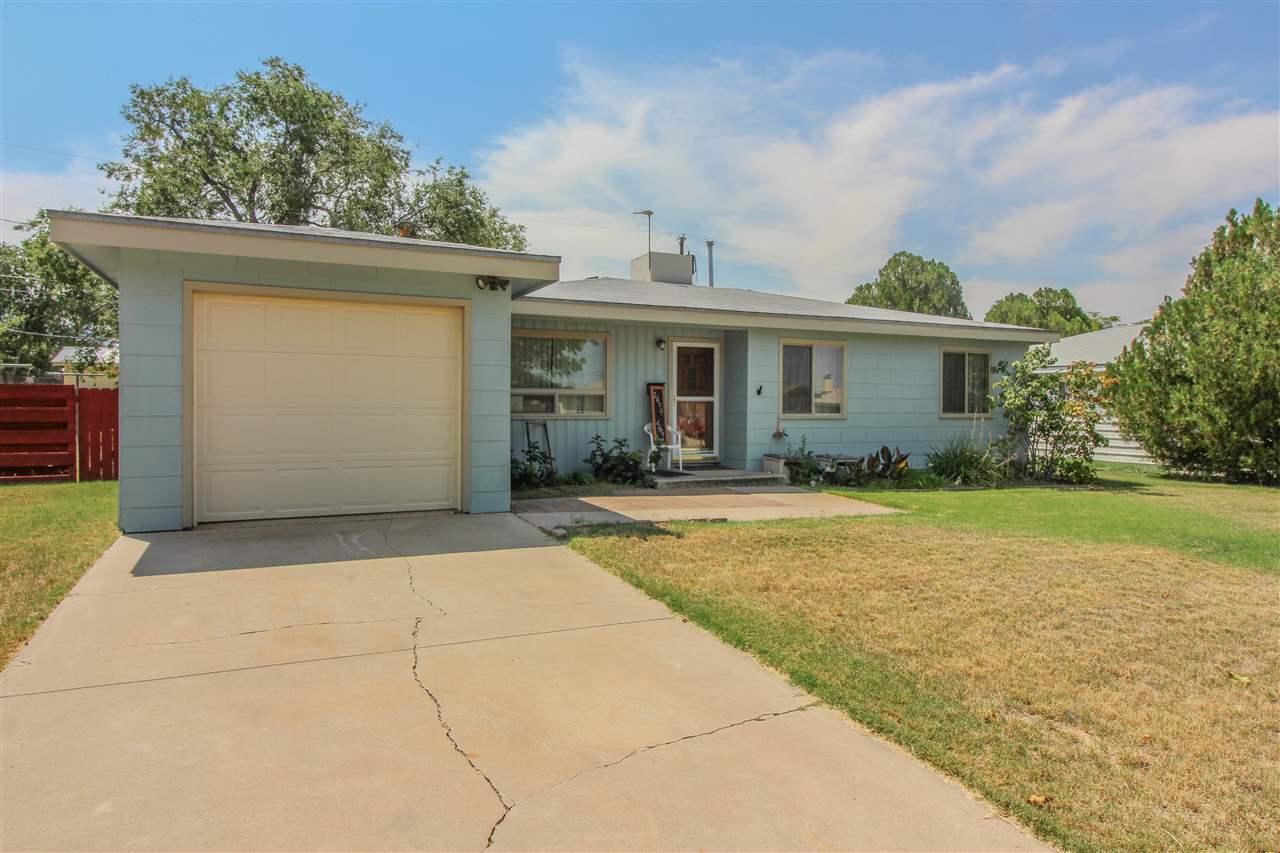 2404 Aspen Dr - Photo 1