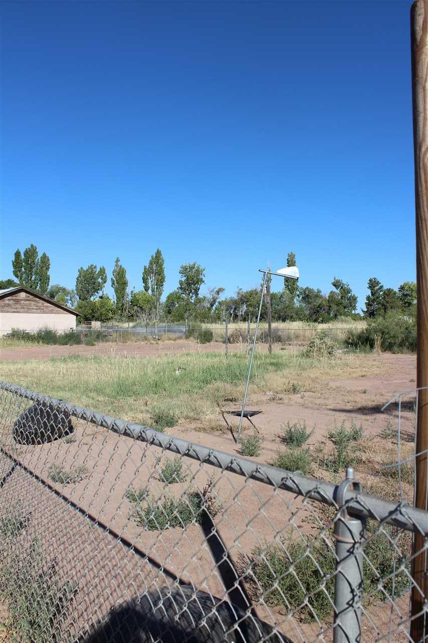 Willow Ln - Photo 1