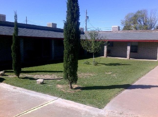 2505 Pecan Dr - Photo 1