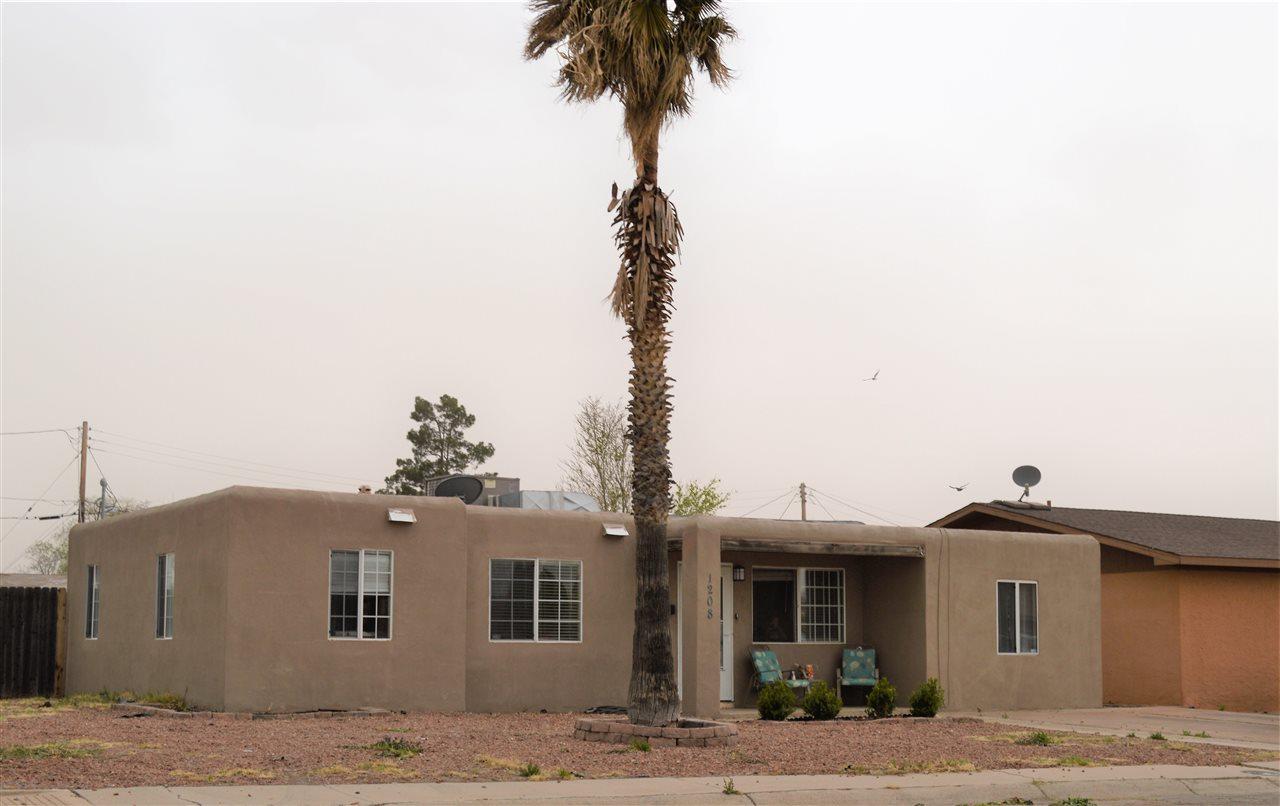 1208 Nineteenth St - Photo 1