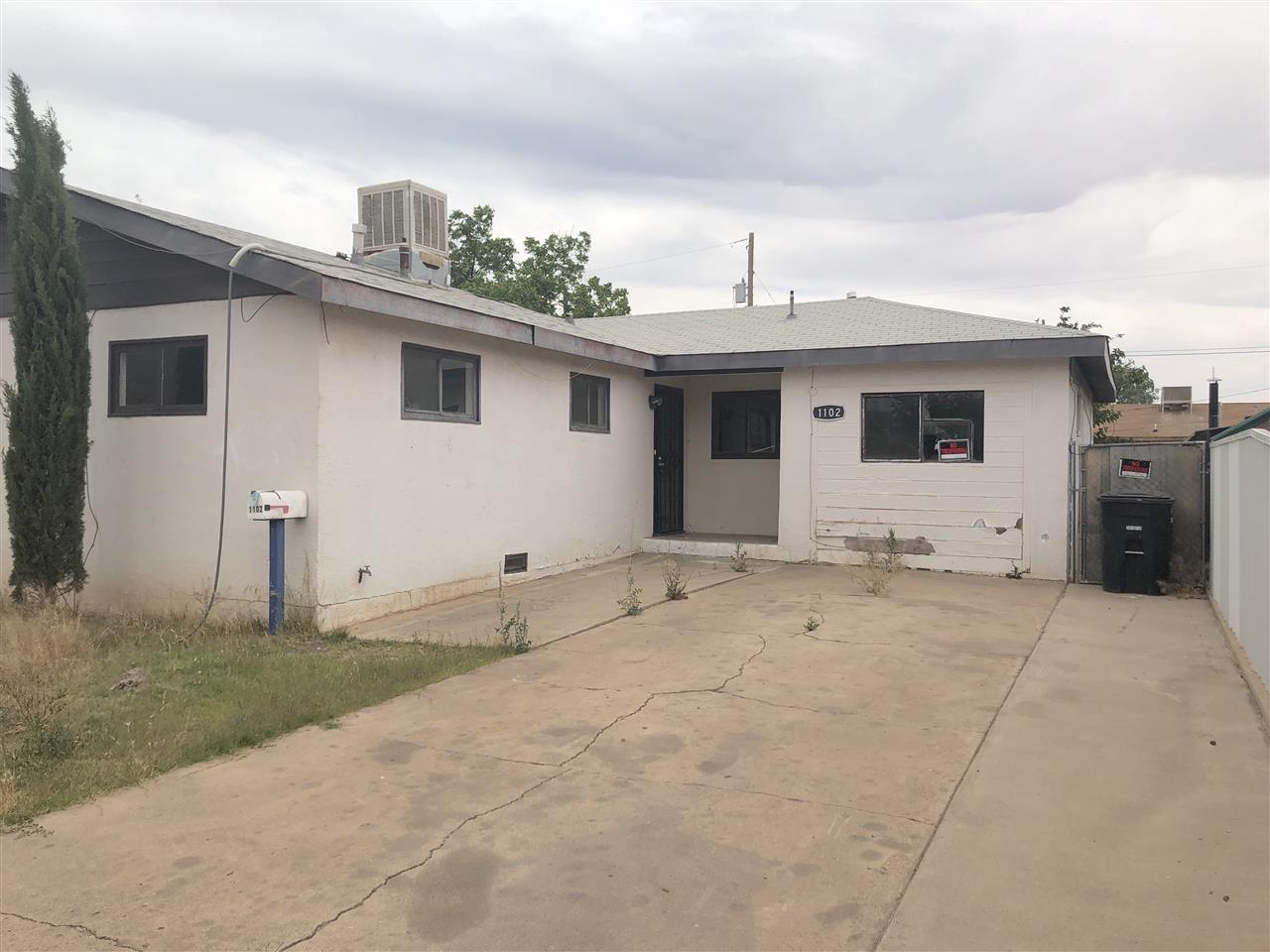 1102 Catalina Ln - Photo 1