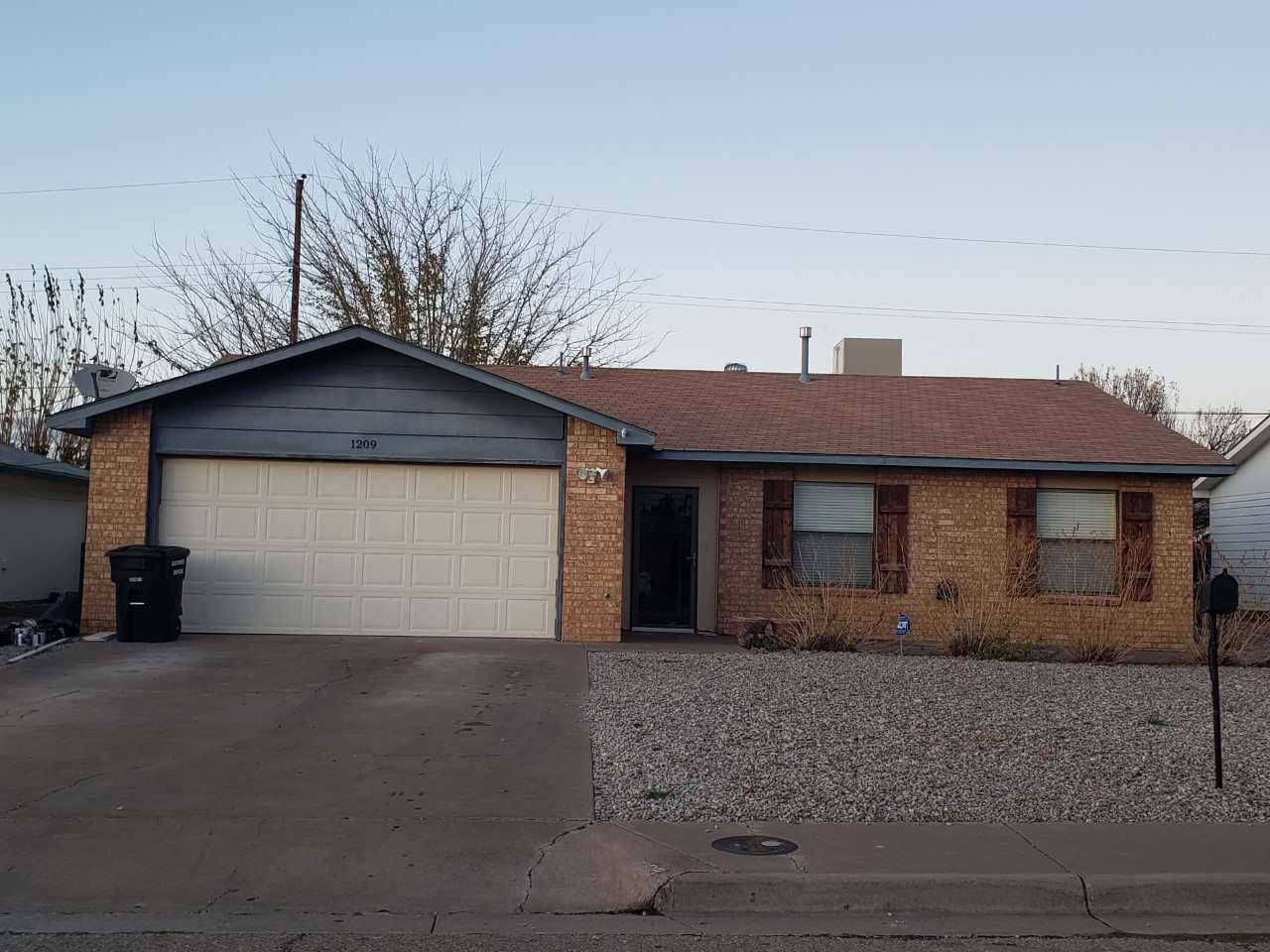 1209 Twenty-Third St - Photo 1