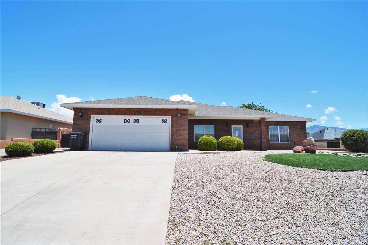 3802 Driftwood Av - Photo 1