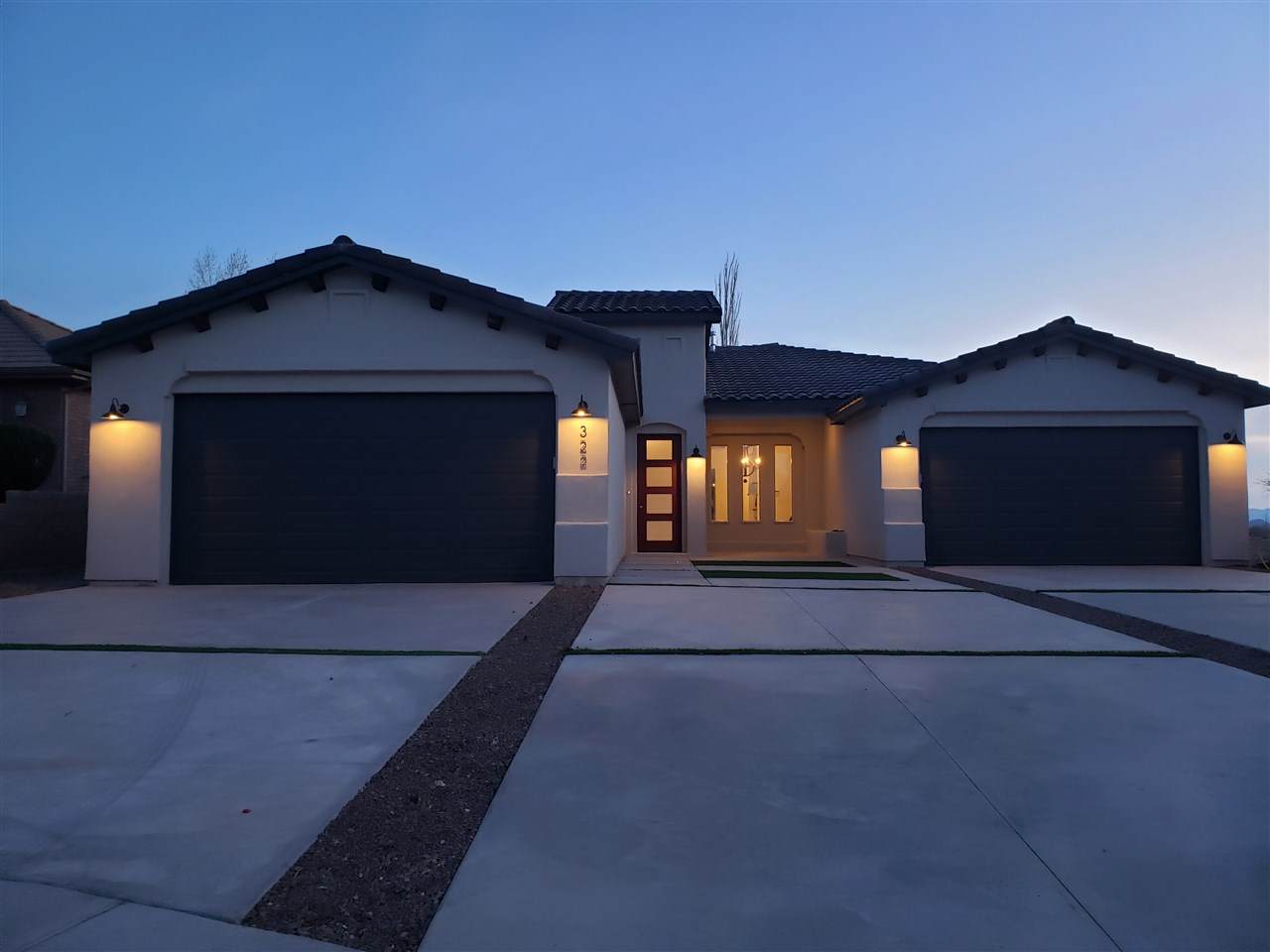 322 Desert Sun Ct - Photo 1