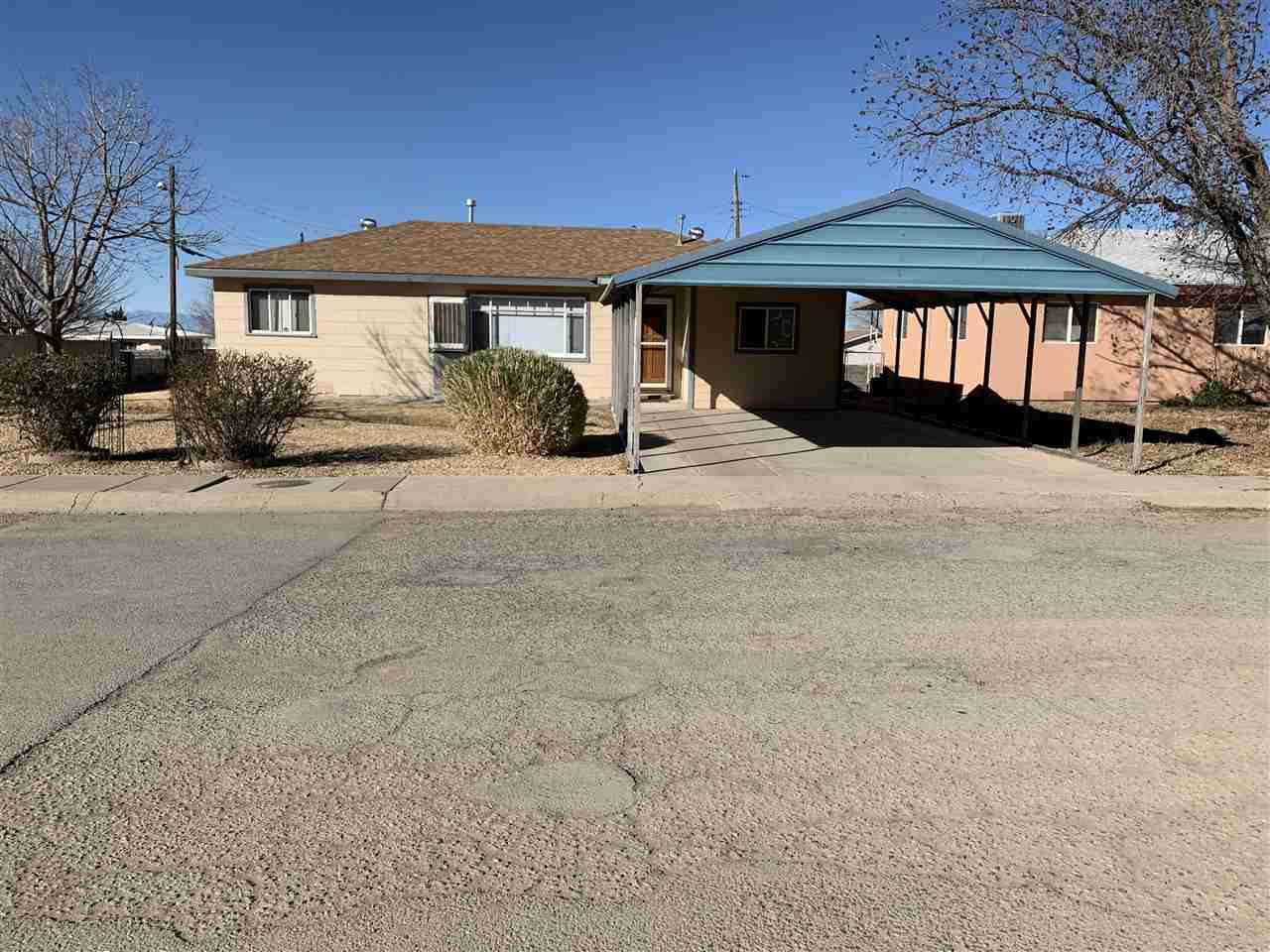 703 Spruce Av - Photo 1