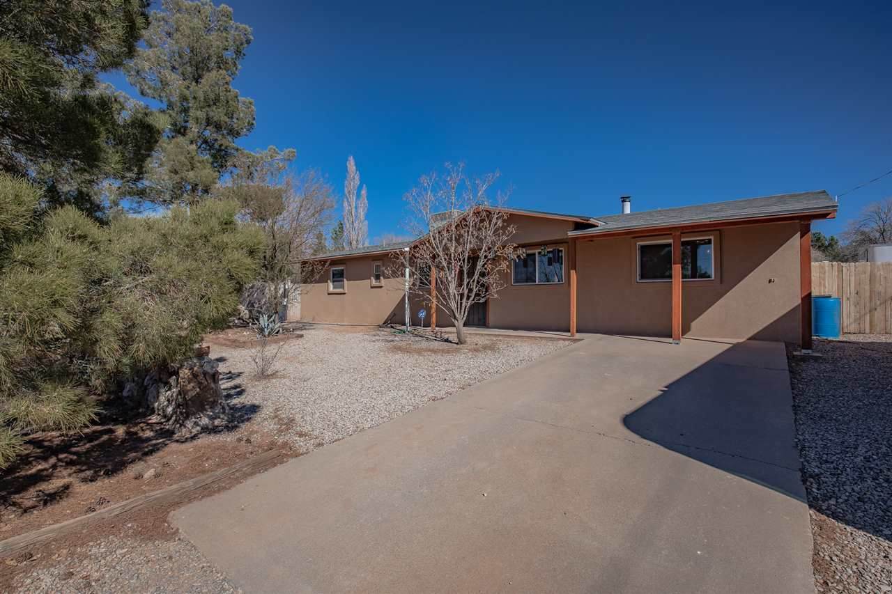 1 Robin Ln - Photo 1