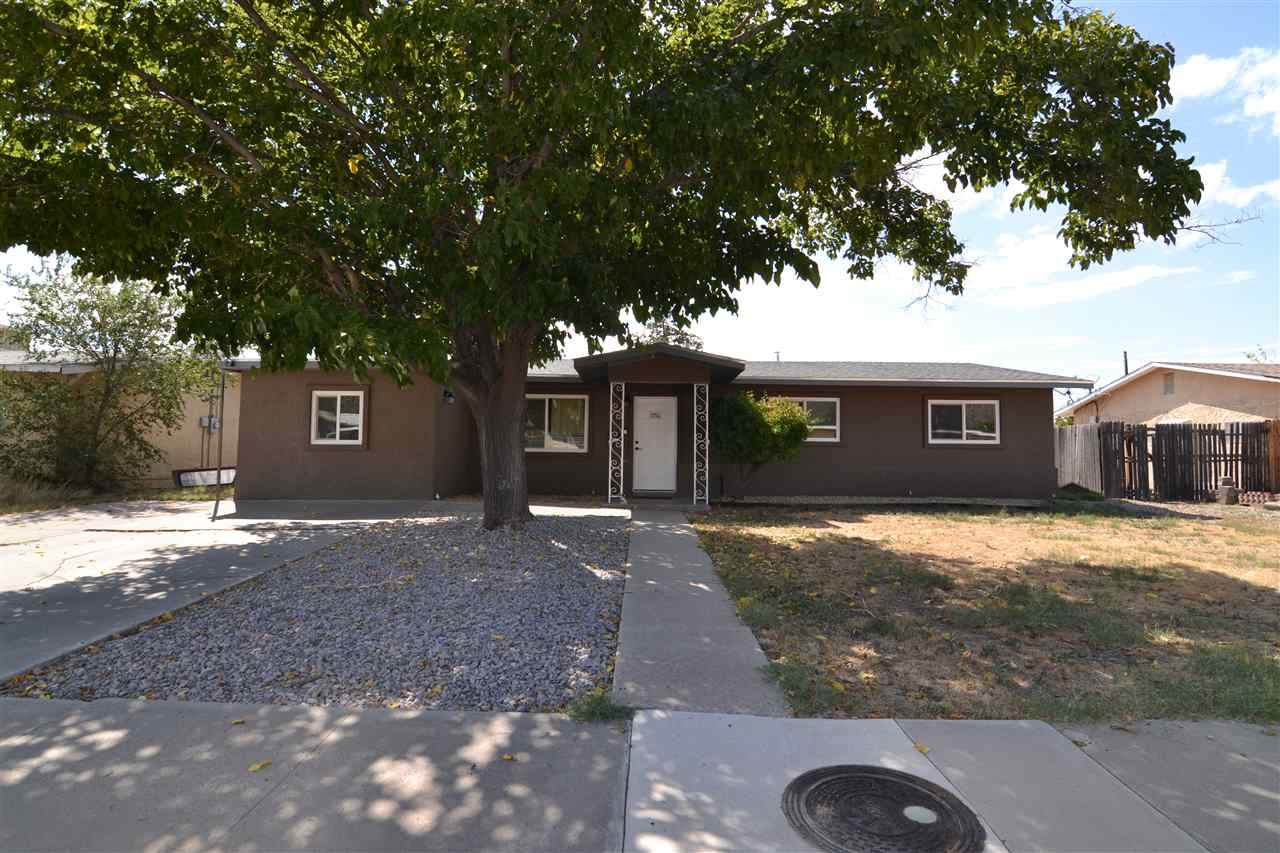 2411 Stanford Av - Photo 1