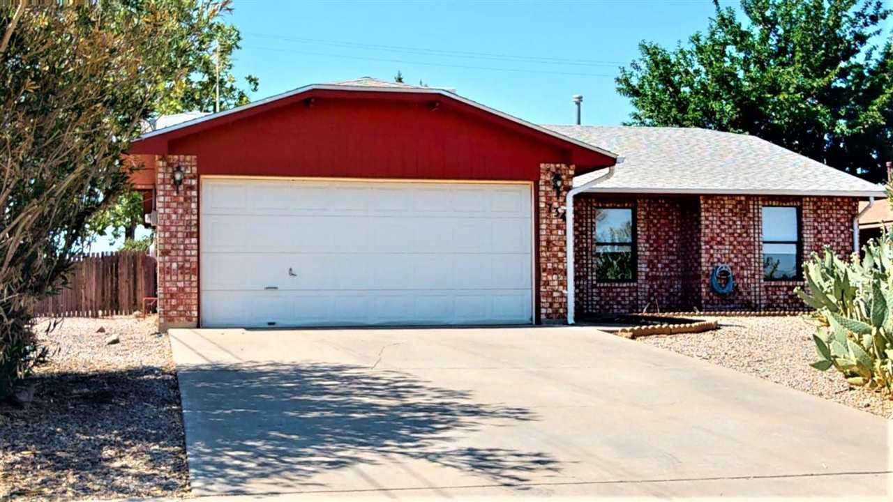 734 Candlewood - Photo 1