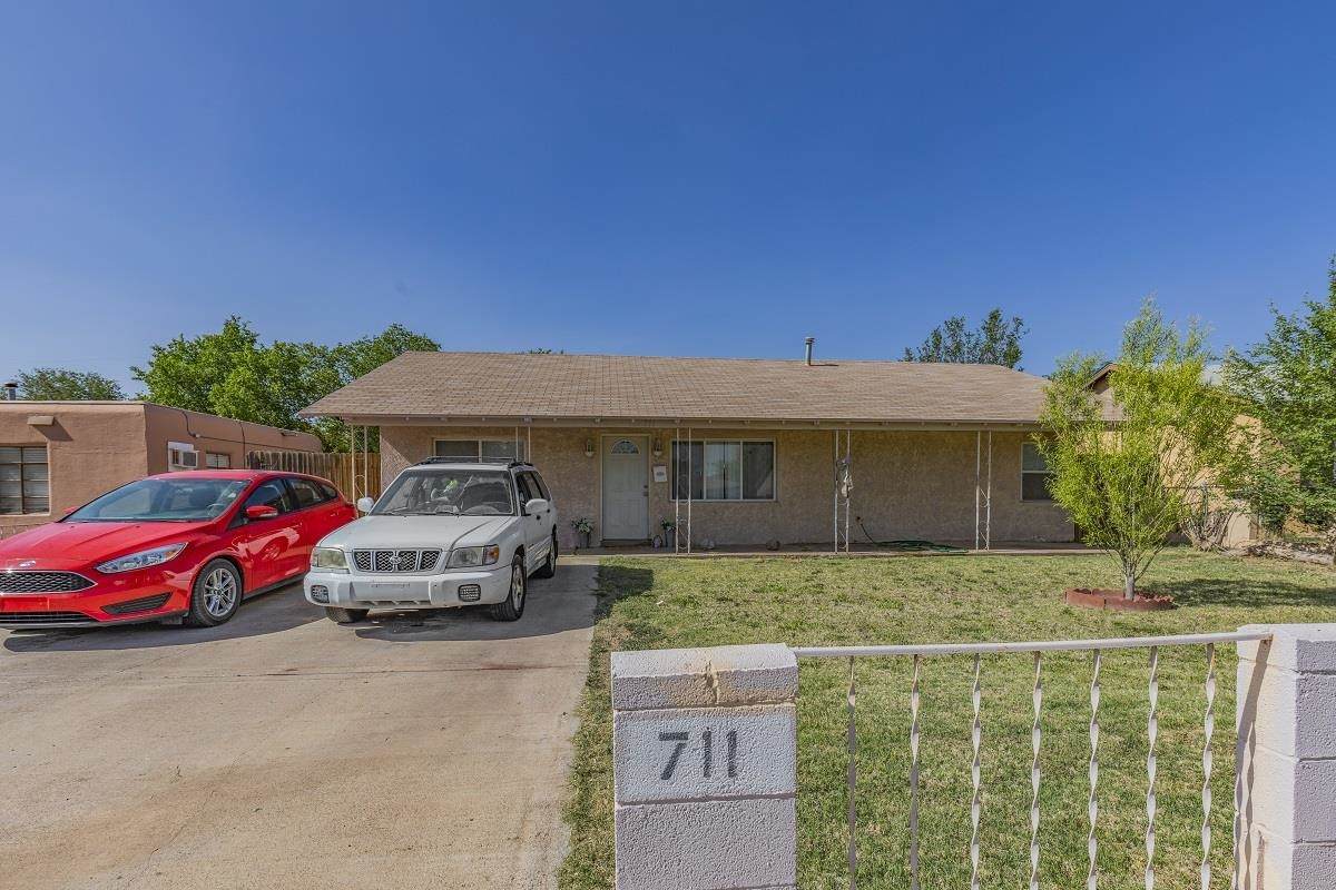711 Arnold Ln - Photo 1
