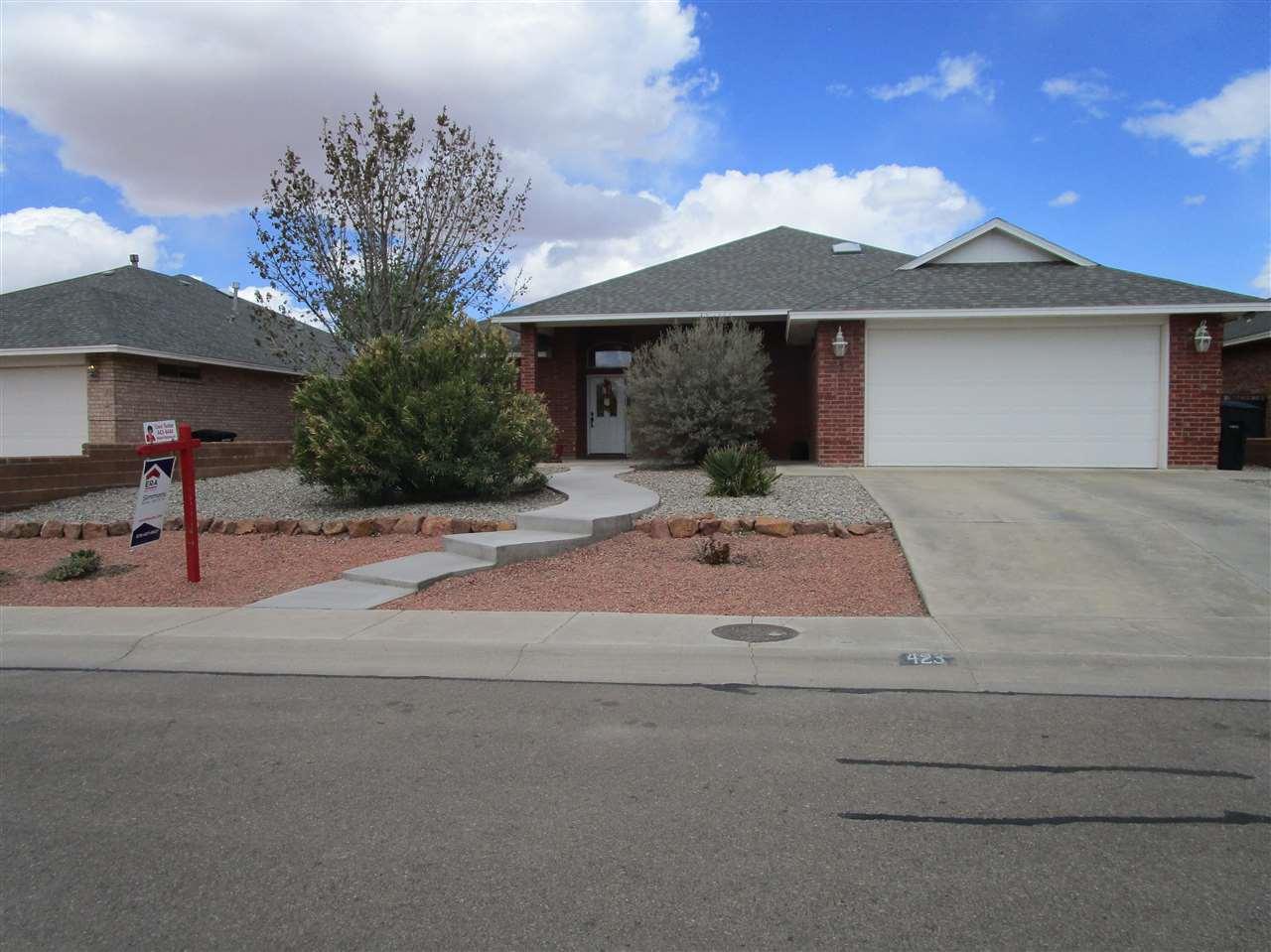 423 Wildwood Dr - Photo 1